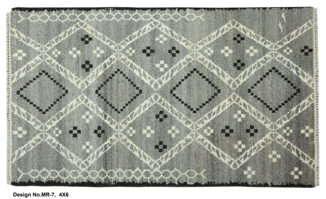 Hand knotted Indian Modern Rug 4'0" x 6'0"